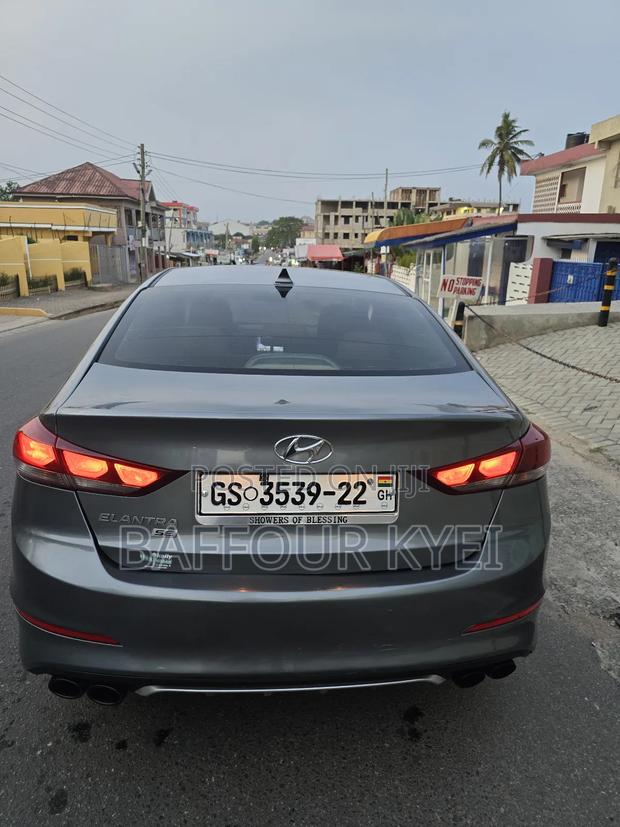 Hyundai Elantra ECO Sedan FWD (1.4L 4cyl 7A) 2017 Gray