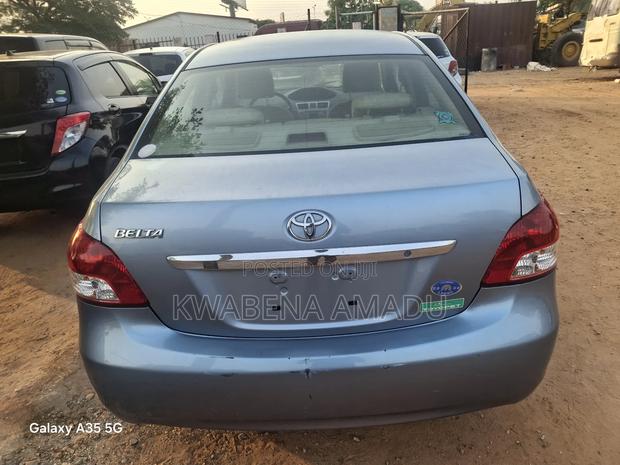 Toyota Belta 2010 Blue