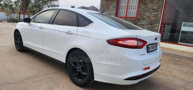Ford Fusion SE 4dr Sedan (2.5L 4cyl 6A) 2014 White