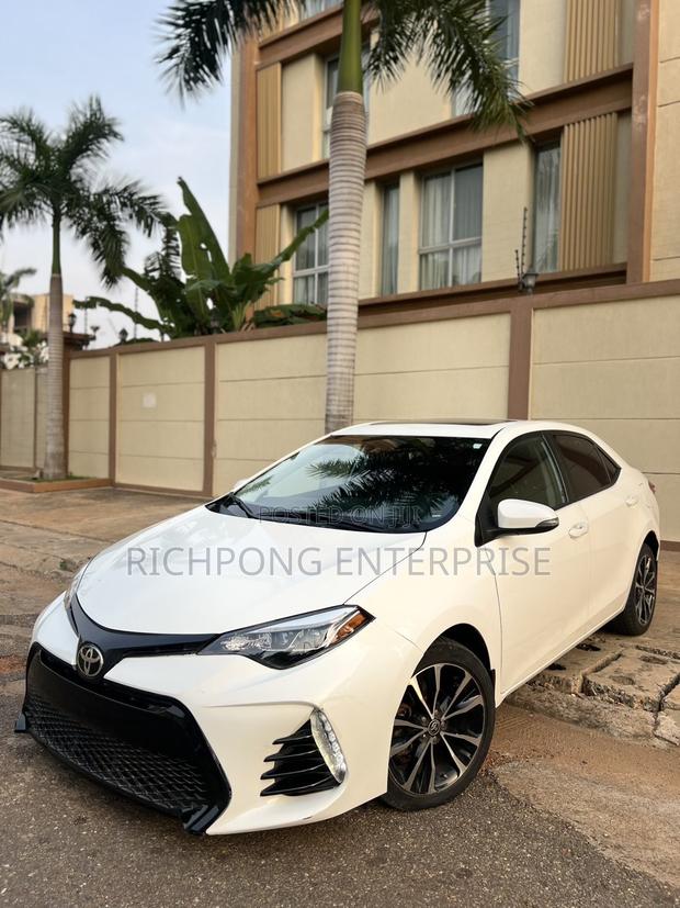 Toyota Corolla XSE 4dr Sedan (1.8L 4cyl CVT) 2017 White