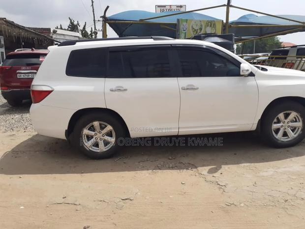 Toyota Highlander Limited 2010 White