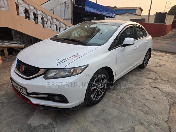 Honda Civic LX 4dr Sedan (1.8L 4cyl 5M) 2014 White