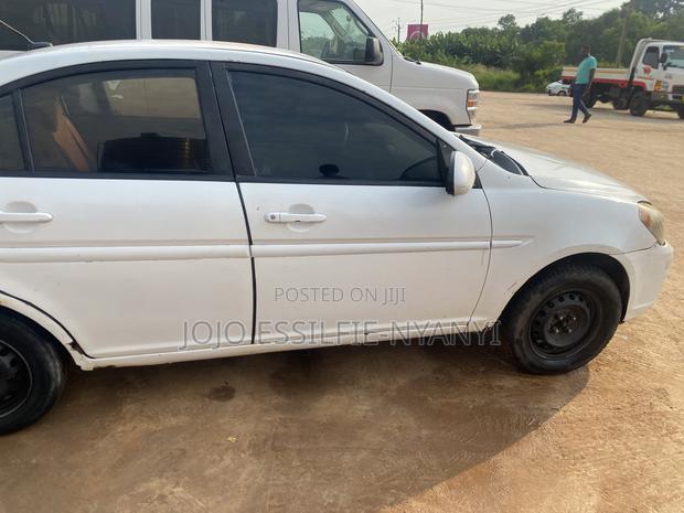 Hyundai Accent 2010 White