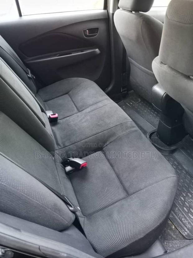 Toyota Yaris Base Sedan 4dr 2011 Black