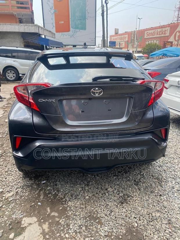 Toyota C-HR 2019 Gray