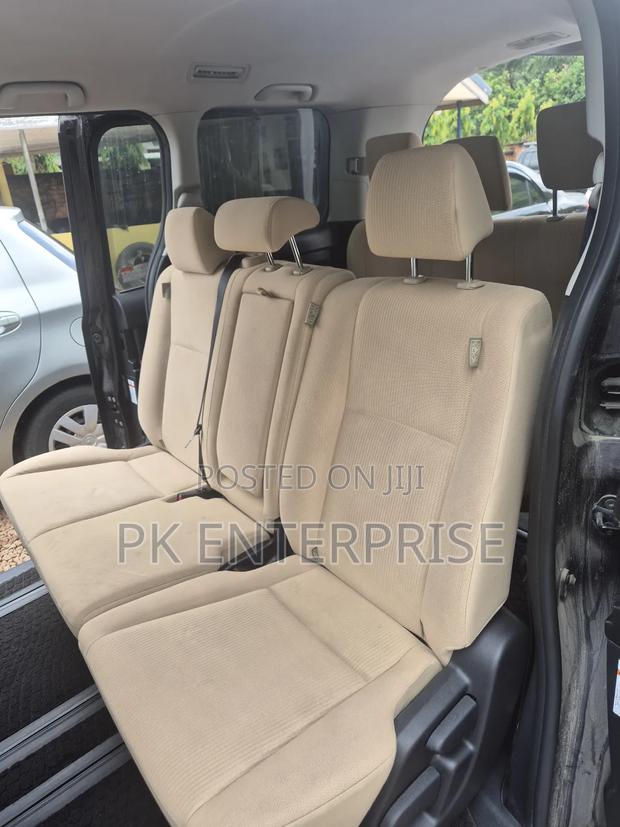Toyota Noah 2015 Purple