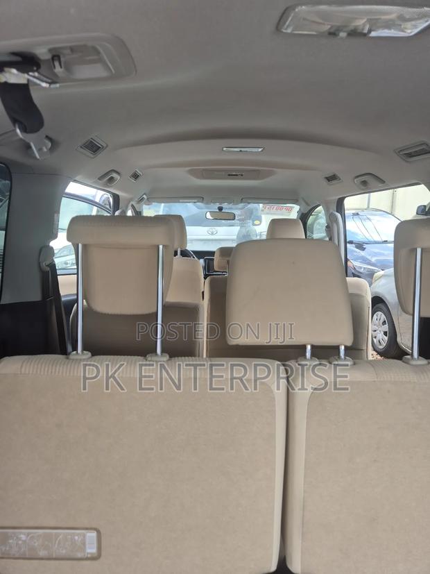 Toyota Noah 2015 Purple