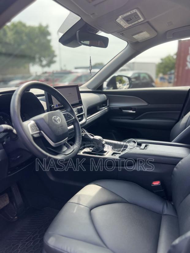 New Toyota Grand Highlander XLE 2025 Blue