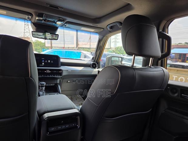 Toyota Land Cruiser 2024 Gold