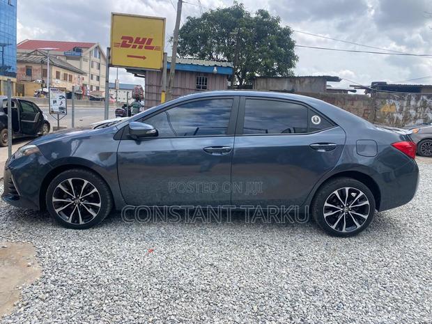 Toyota Corolla 2017 Gray