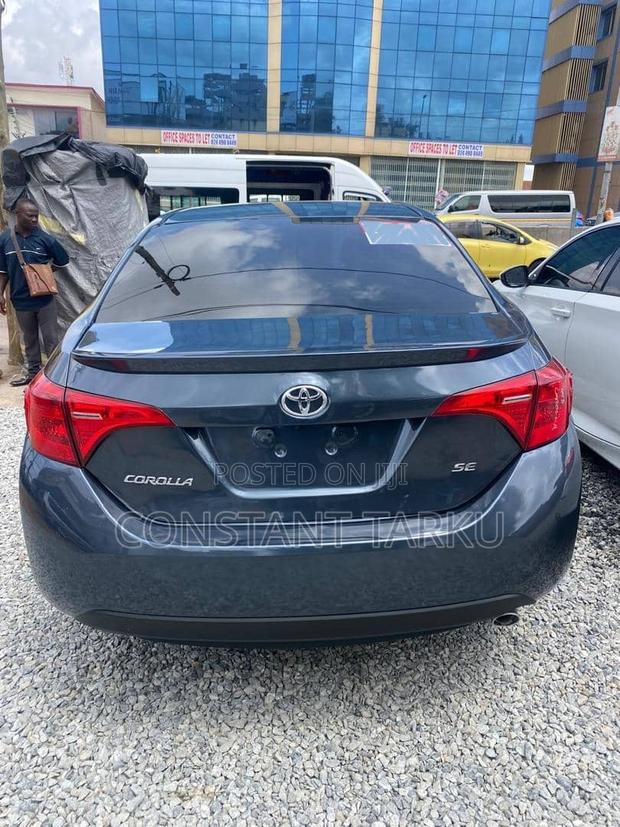 Toyota Corolla 2017 Gray