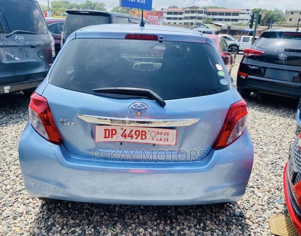 Toyota Vitz 1.3 FWD 3dr 2012 Blue