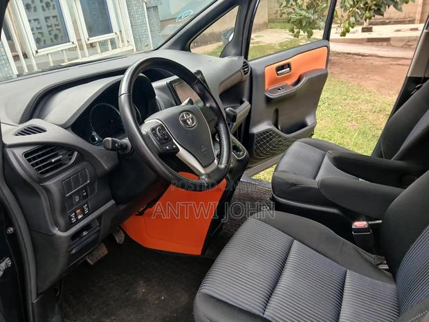 Toyota Voxy SV Premium 2014 Blue