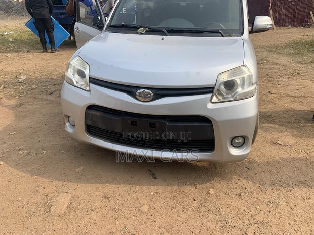 Toyota Sienta 1.5 FWD 2014 Silver