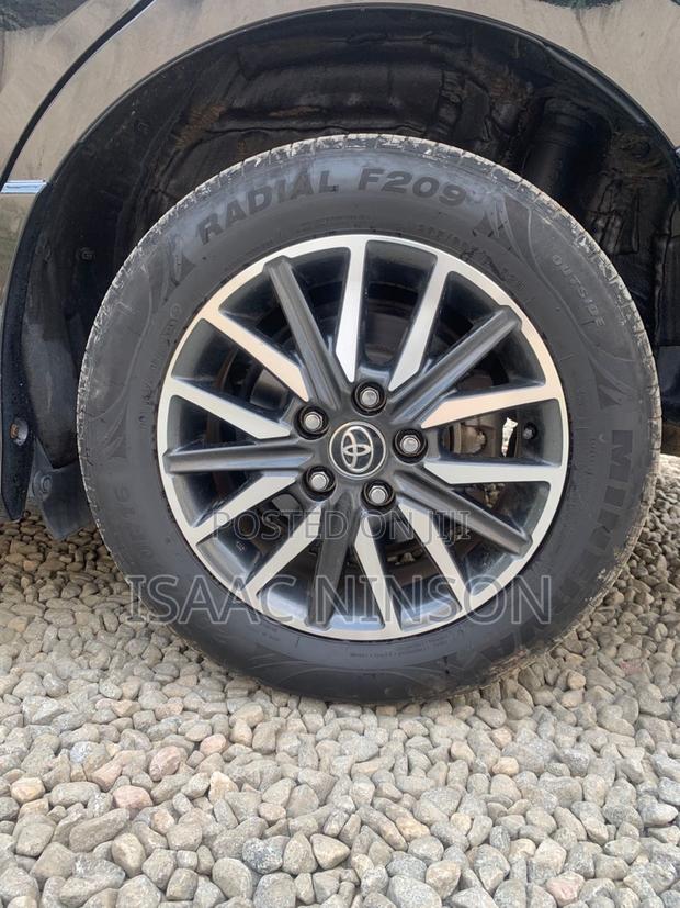 Toyota Voxy SV Premium 2014 Black
