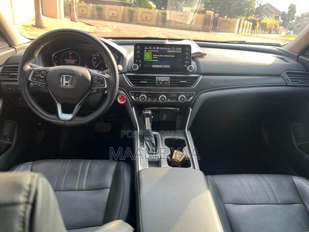 Honda Accord Touring 2018 White