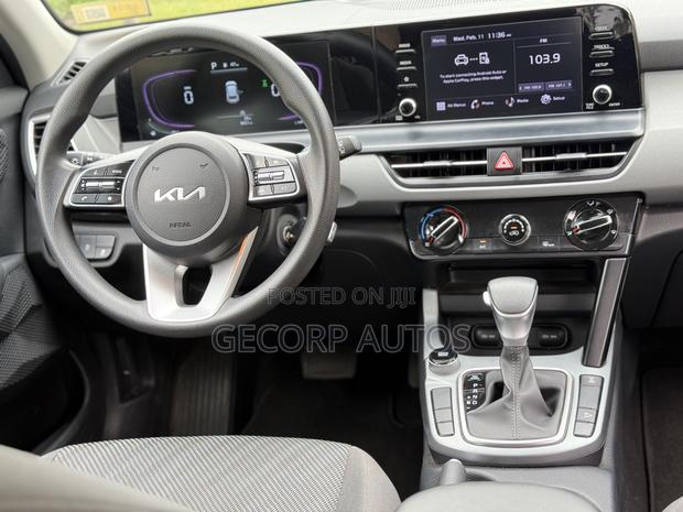 Kia Seltos LX 2024 Gray