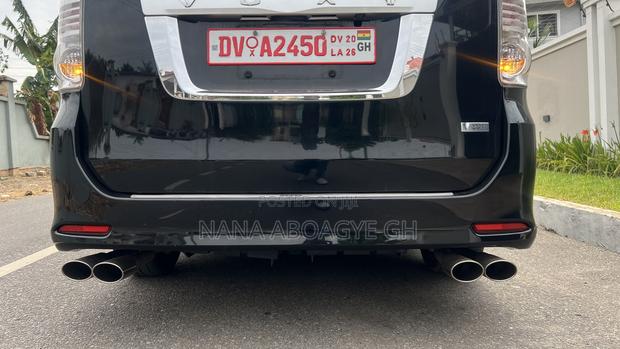 Toyota Voxy 2012 Black