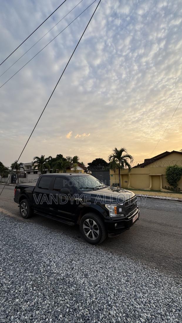 Ford F-150 XL 4x2 SuperCrew Cab Styleside 5.5 ft. box 145 in. WB 2019