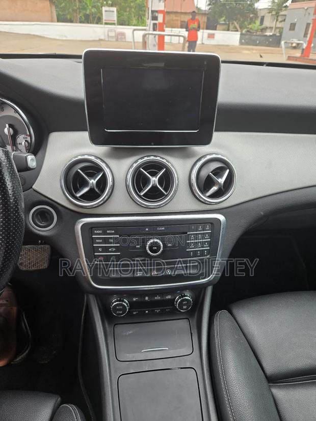 Mercedes-Benz GLA 250 2016 Black
