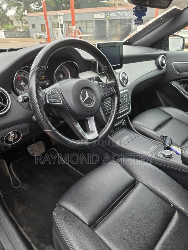 Mercedes-Benz GLA 250 2016 Black