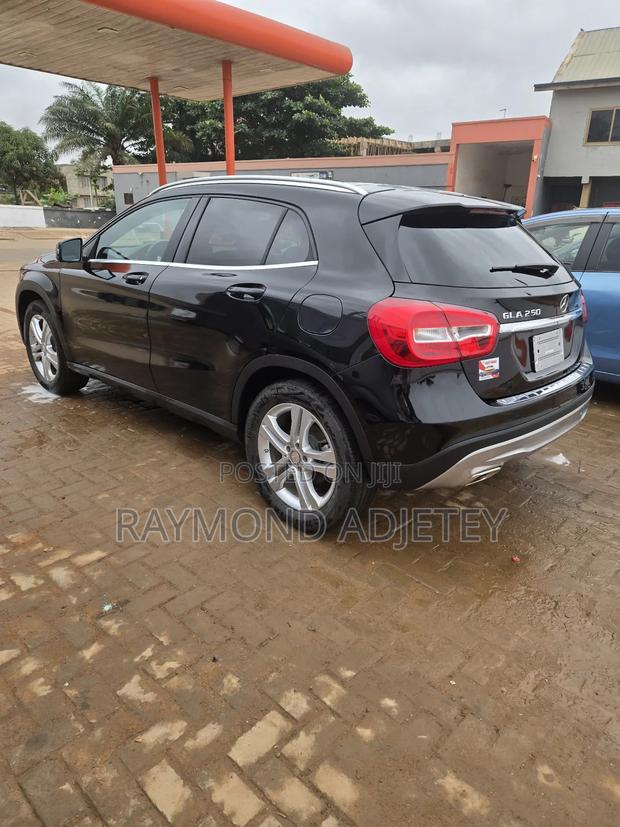 Mercedes-Benz GLA 250 2016 Black