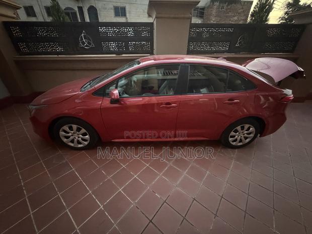Toyota Corolla LE 2020 Red