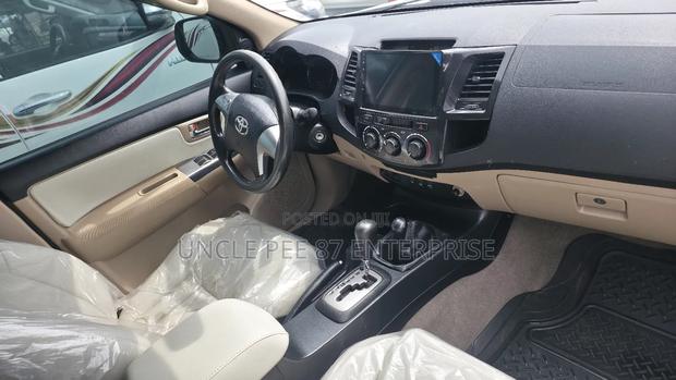 Toyota Fortuner 2.7 AWD 2014 White