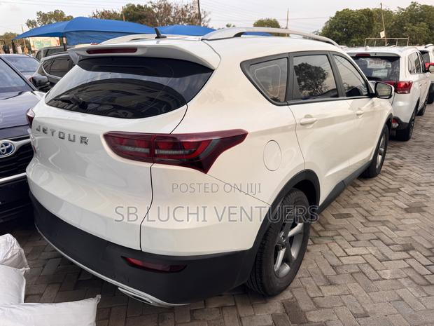 Jetour X70 1.5 7-Seater FWD 2020 White