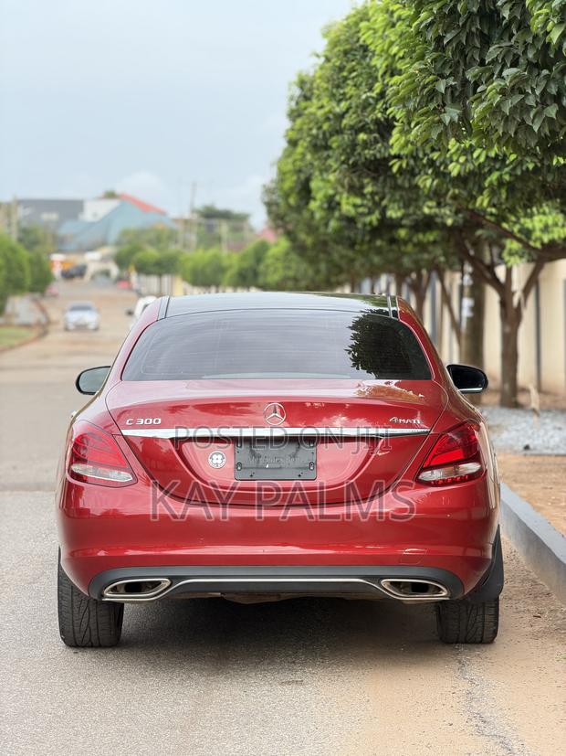 Mercedes-Benz C300 2018 Red