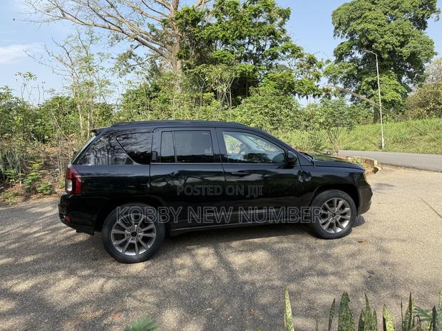Jeep Compass Altitude Edition 4dr SUV (2.0L 4cyl CVT) 2015 Black