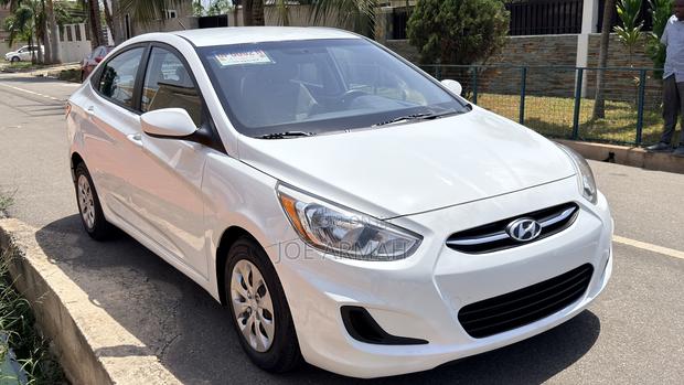 Hyundai Accent SE Sedan 2016 White