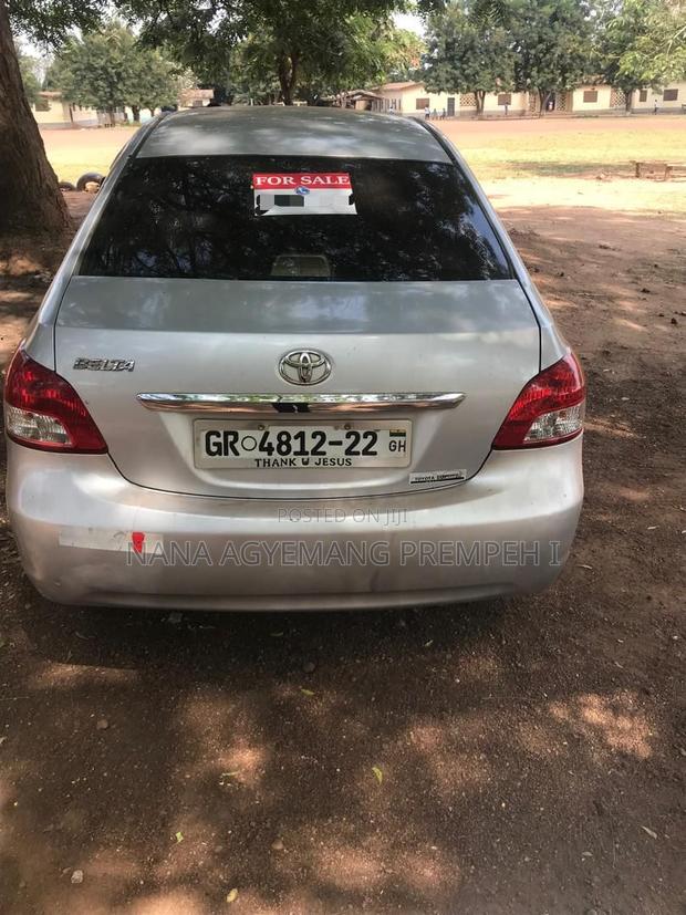 Toyota Belta 2014 Silver