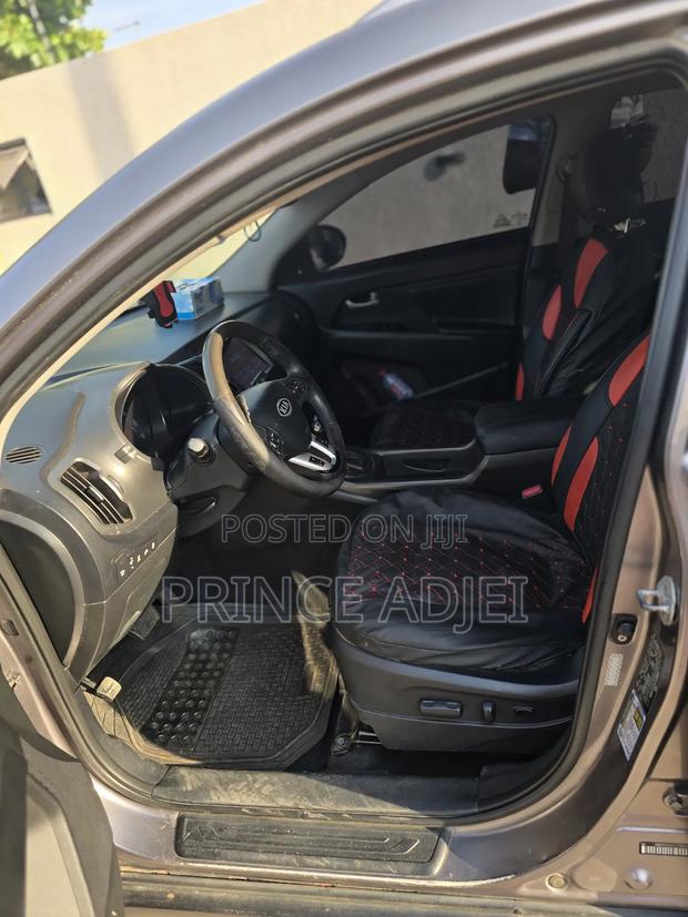Kia Sportage Base 4dr FWD (2.4L 4cyl 6M) 2012 Gray