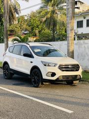 Ford Escape SE 4x4 2019 White for sale