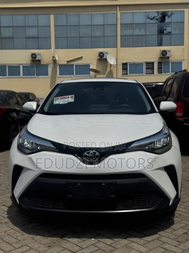Toyota C-HR Limited 2022 White