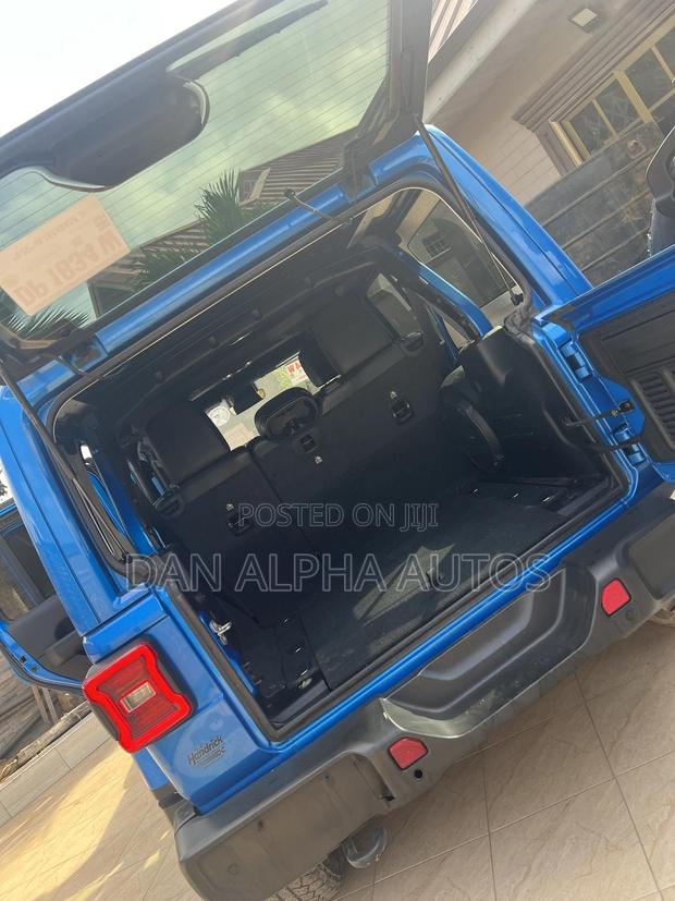 Jeep Wrangler 2022 Blue