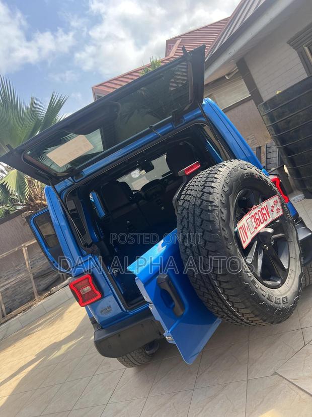 Jeep Wrangler 2022 Blue