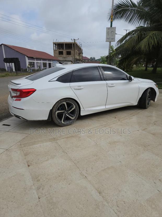 Honda Accord Sport 2018 White