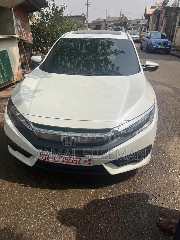 Honda Civic Sport Touring 4dr Hatchback (1.5L 4cyl) 2017 White