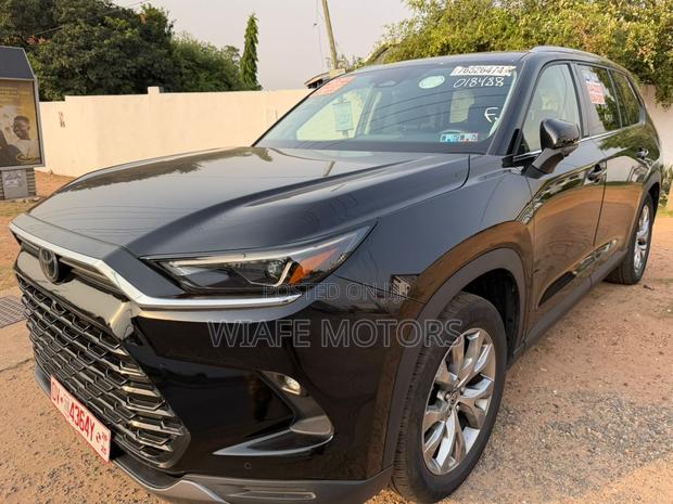 Toyota Highlander Limited AWD 2024 Black