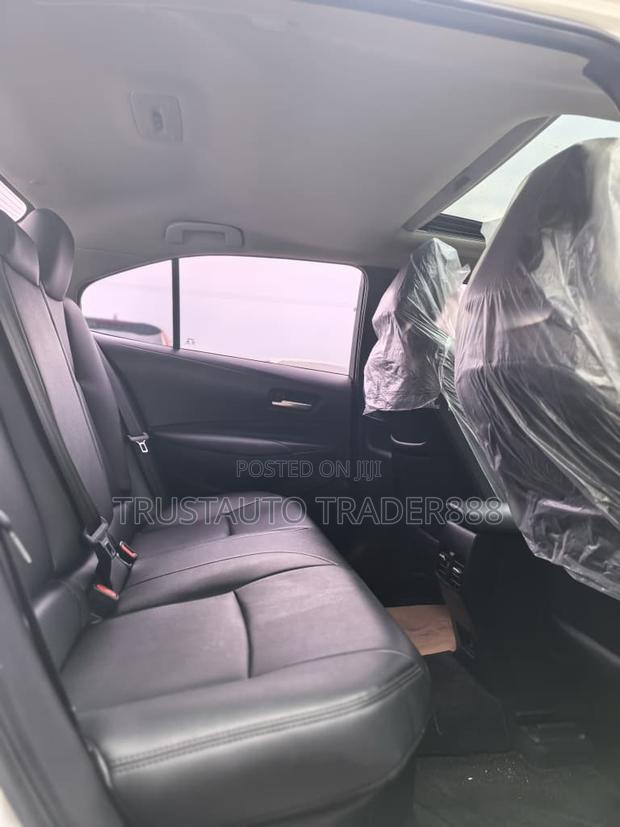 Toyota Corolla LE 2023 White