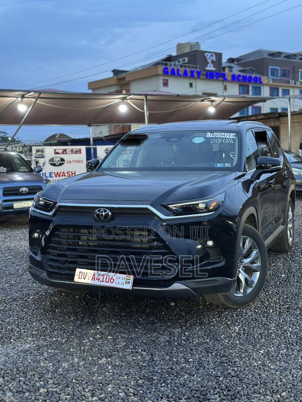 Toyota Highlander Limited AWD 2024 Black