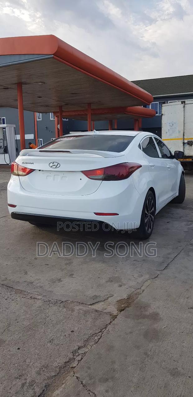 Hyundai Elantra SE 4dr Sedan (1.8L 4cyl 6A) 2015 White