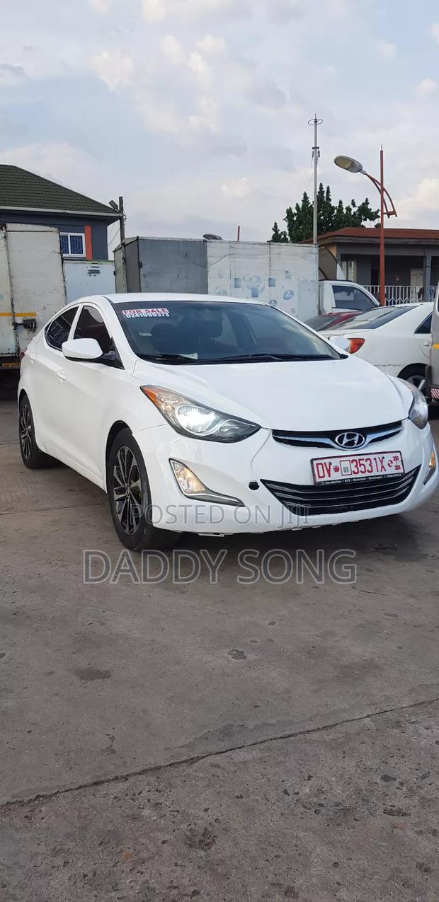 Hyundai Elantra SE 4dr Sedan (1.8L 4cyl 6A) 2015 White