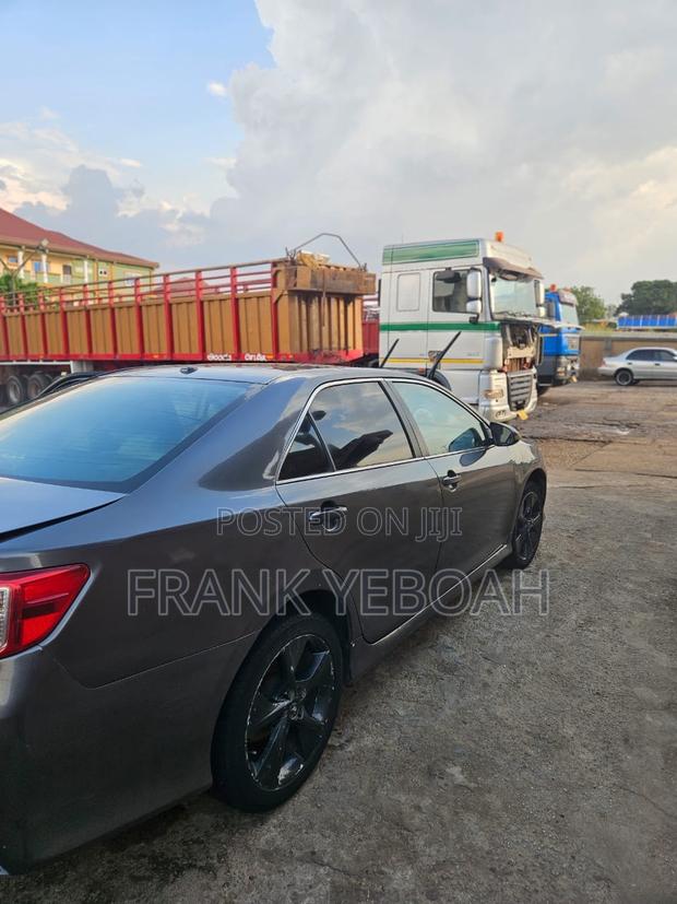 Toyota Camry L 4dr Sedan (2.5L 4cyl 6A) 2012 Gray
