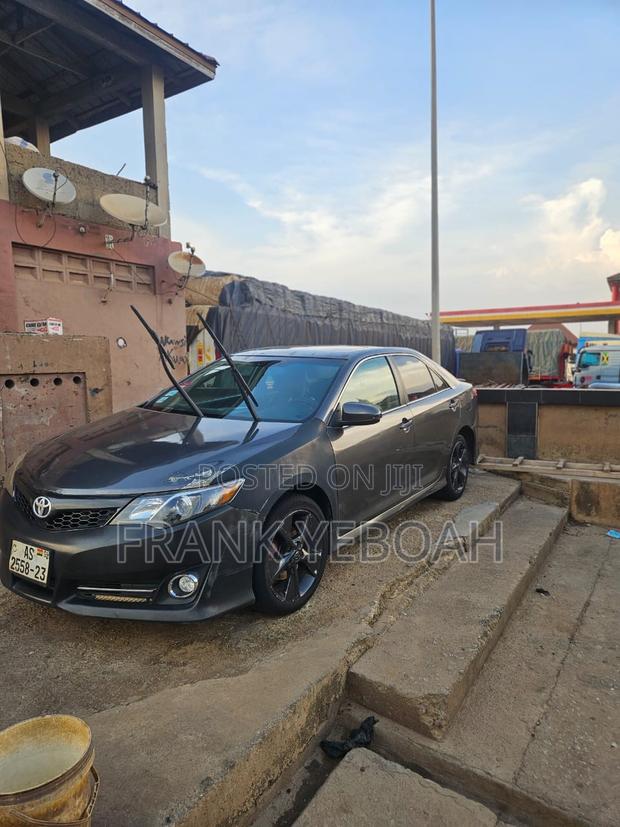 Toyota Camry L 4dr Sedan (2.5L 4cyl 6A) 2012 Gray