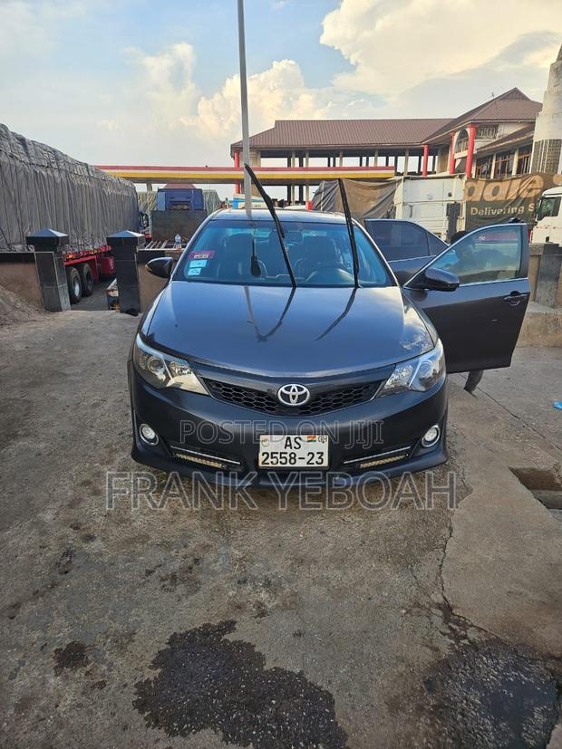 Toyota Camry L 4dr Sedan (2.5L 4cyl 6A) 2012 Gray