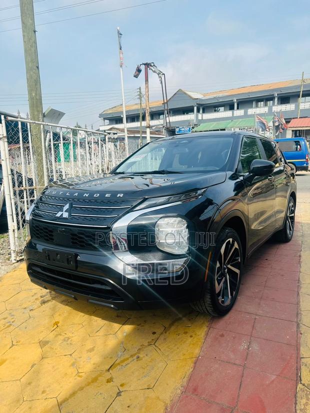 Mitsubishi Outlander SE 2022 Black