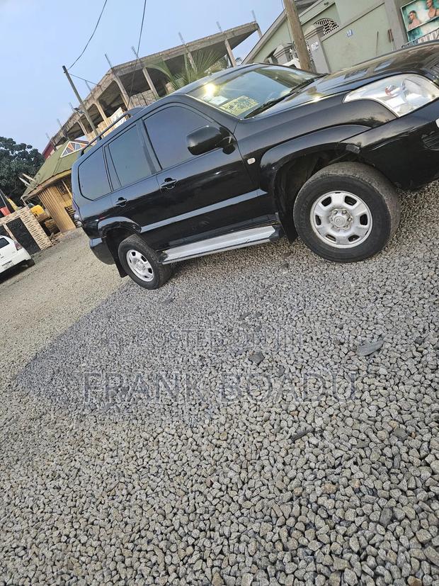 Toyota Land Cruiser Prado 2010 Black